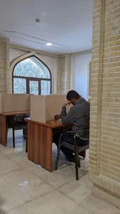 کتابخانه عمومی حسینی زنجان(مسجد سید)