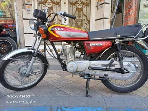 فروشگاه و نمایشگاه موتور سیکلت تقوی 3