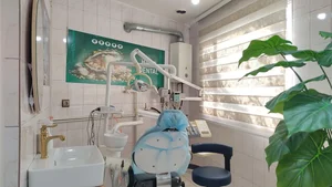 مرکز خدمات درمانی دکتر چهره خند 3