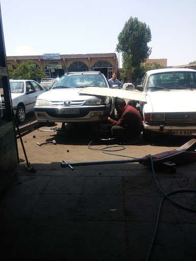 ایستگاه اتوبوس