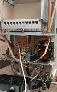 سرویسکار پکیج و رادیاتور در منیریه 5