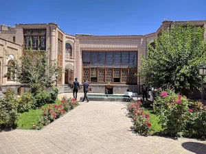 خانه تاریخی صادقی