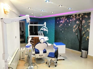 مرکز دندانپزشکی دیاموند (دکتر رضا روزافزای)
