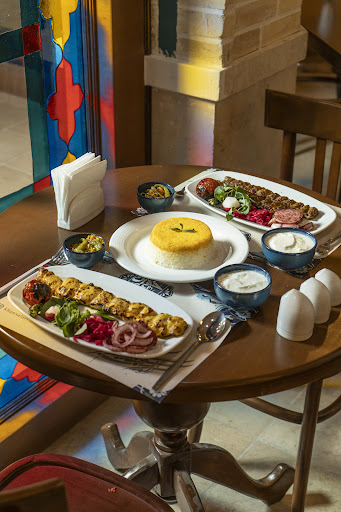 چلو کبابی خوانسالاری