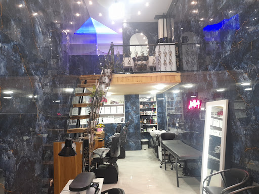آرایشگاه آیدا