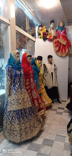 لباس محلی بی تا