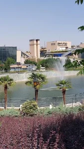 ساختمان باغ کتاب تهران 2