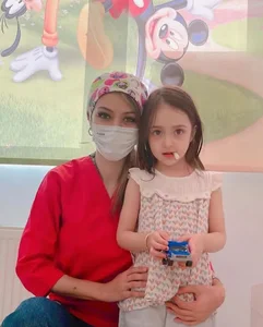 دکتر هدیه دانشور متخصص دندانپزشکی کودکان