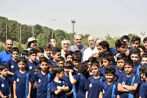 مجموعه ورزشی و استخرهای تهران جوان