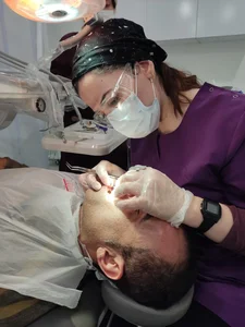 دندانپزشکی دکتر ژینو رستمی پور 5