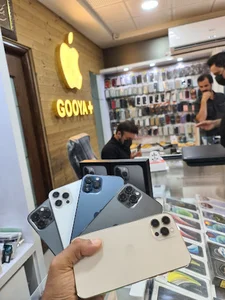 اپل استور یزد