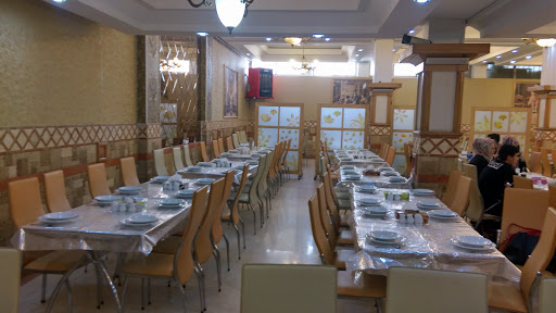 رستوران معین درباری
