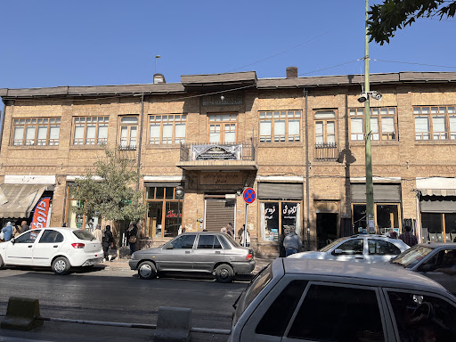 سازمان نوسازی و بهسازی شهرداری قزوین، عمارت طوطی