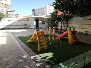 آموزشگاه زبانهای خارجی اندیشه برتر
