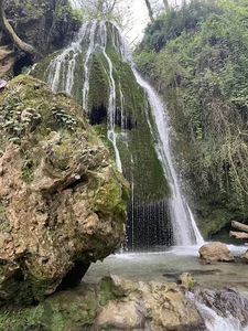 آبشار کبود وال