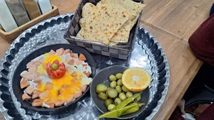صبحانه و نهار صبح خونه