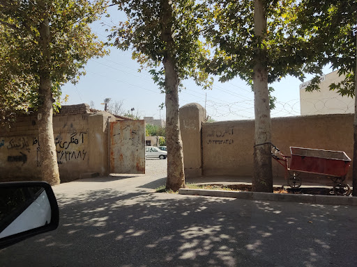 پارکینگ شبانه روزی یگانه