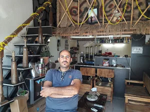 کافی شاپ دنیای قهوه