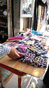 مغازه شال و روسری