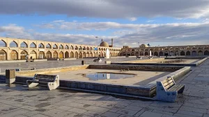 میدان امام علی