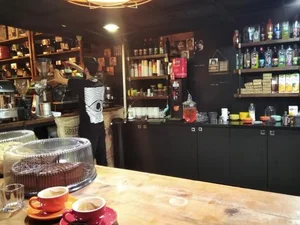 کافه رستوری بلک استار 4