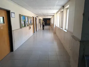 دانشکده اقتصاد و علوم اجتماعی 4