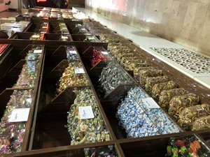آجیل سرای نزاکت 2