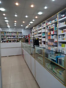داروخانه دکتر نیلوفر زنگی آبادی
