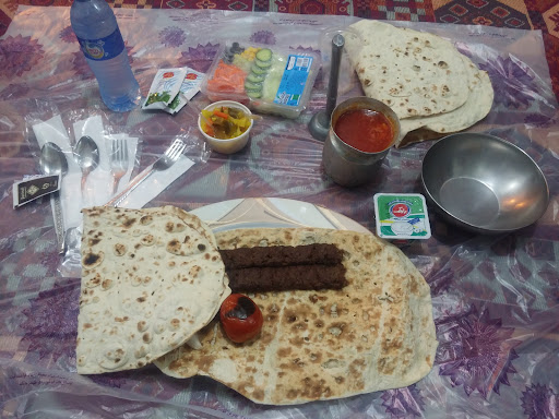 رستوران قلعه کریم خانی
