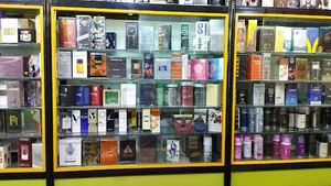 محصولات عطر و ادکلن شال و روسری آرایشی و بهداشتی نور و نگاه