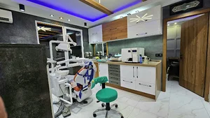 دکتر مهرداد افتحی