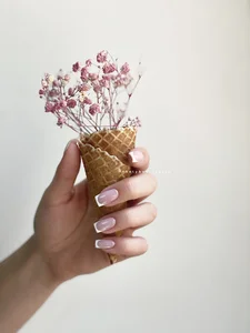 سالن ناخن و مژه بیوتی باکس