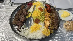 رستوران معین درباری