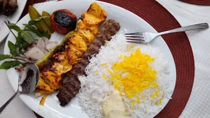 رستوران خانه صادقی