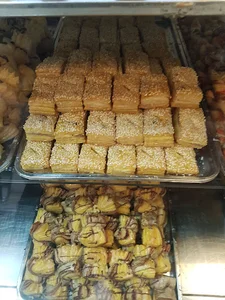 Daniel sweet قنادی دانیال