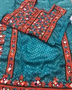 خیاطی زنانه تپه زنی وزه وزنجیره وکشوک دوزی وگلدوزی