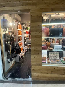 گالری چرم چارلی