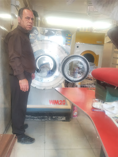 ایستگاه اتوبوس کوی نصر