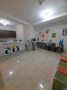 آموزشگاه زبان جامعه