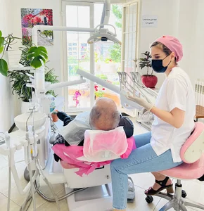 مطب دندانپزشکی سعادت آباد دکتر راشین آریان فر