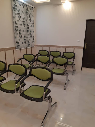 دکتر پدرام رهام، جراح و متخصص کلیه، مجاری ادراری، پروستات و ناباروری مردان
