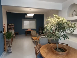 Ghaaf Cafe Gallery • کافه گالری قاف