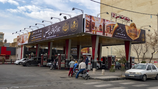 پمپ بنزین پیروزی