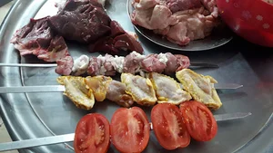 کبابی دایی بهزاد(تی شین)