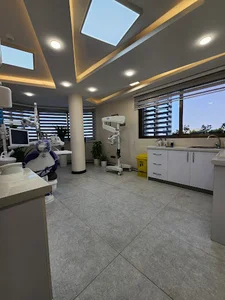 دندانپزشکی دکتر عماد دهداری