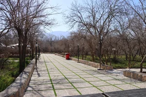 رستوران باغ نرگس 5