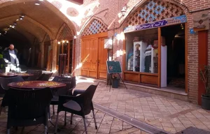 کافه گالری صراحی 4