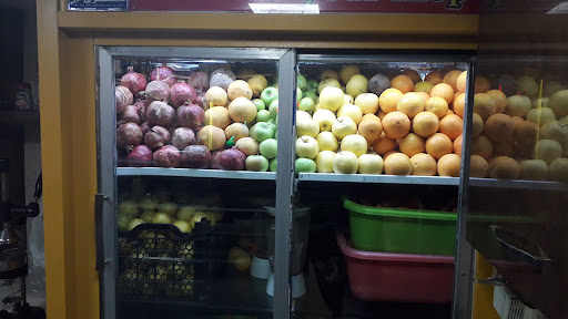 آبمیوه بستنی شادی