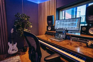 Ali Bahrami music production studio استدیو موسیقی علی بهرامی