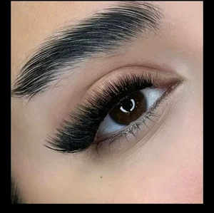 سالن زیبایی . اکستنشن مژه مریم